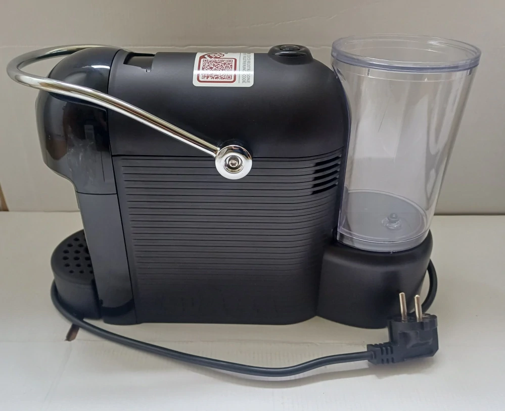 Lavazza A Modo Mio Jolie Black – kapslový kávovar
