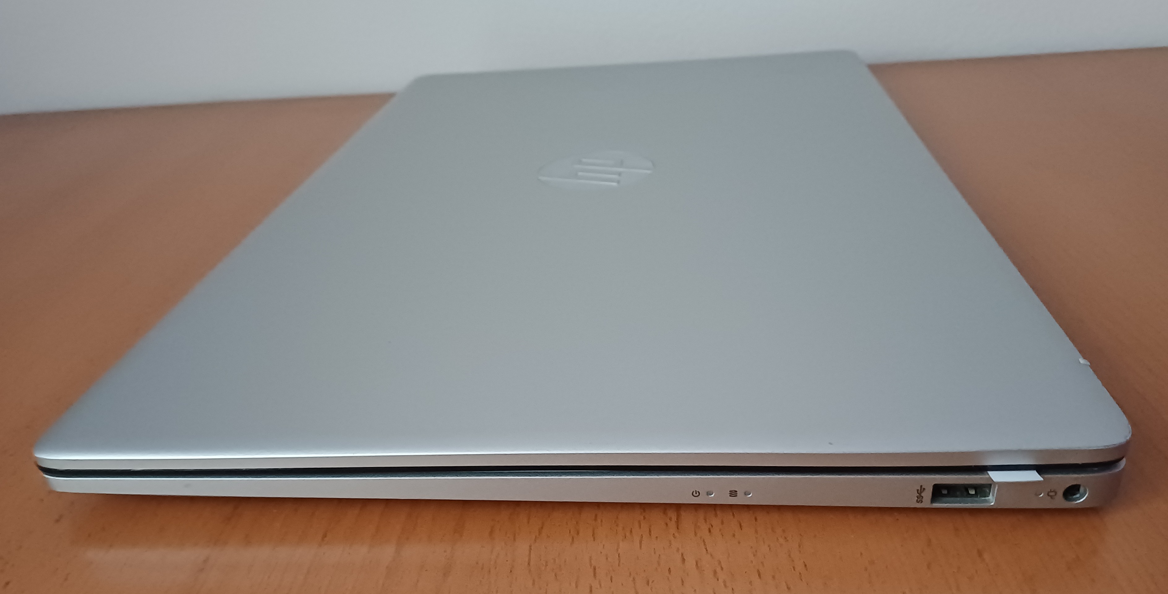 HP Laptop 17-cn2063cl 17,3" / Intel Core i5-1235U / 16GB / 1TB SSD / Intel Iris Xe / Windows 11