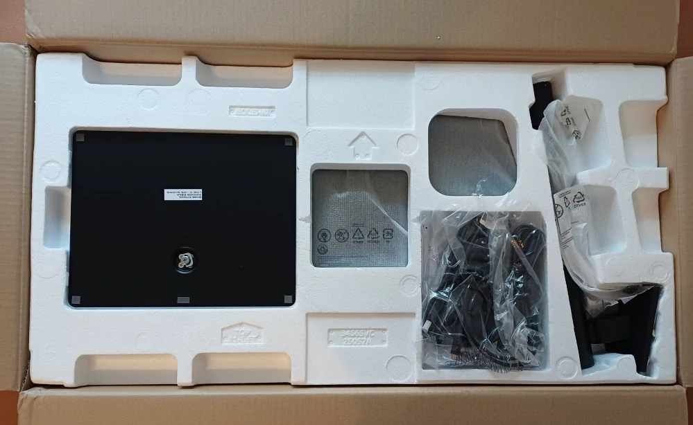 Samsung LS34C652VAUXEN – 34" UltraWide QHD zakřivený monitor